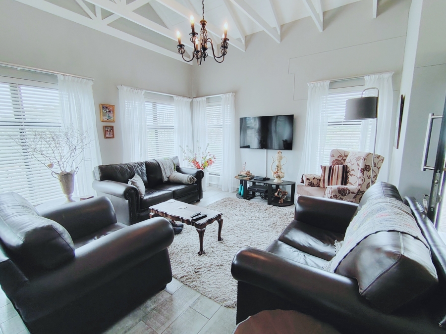 4 Bedroom Property for Sale in Shelley Point Western Cape